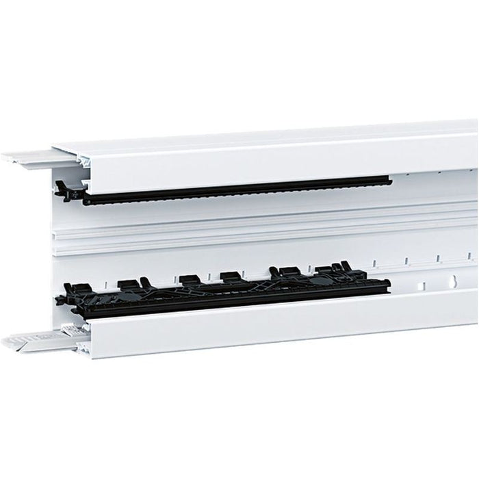 HAGER Geräteeinbaukanal Kst 130x68x2000mm